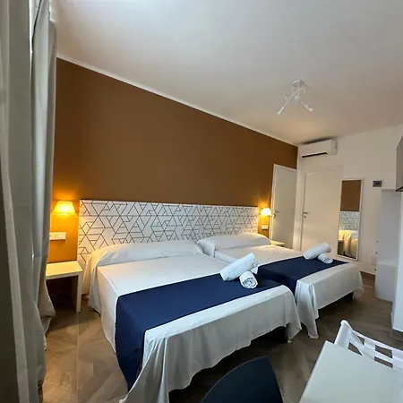 Hotel Link - Jcube Hotellerie *