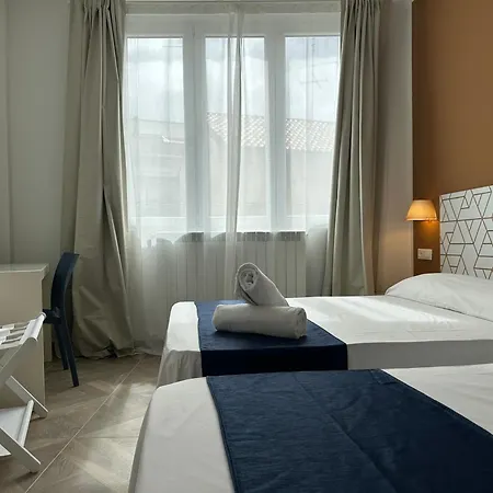 Hotel Link - Jcube Hotellerie