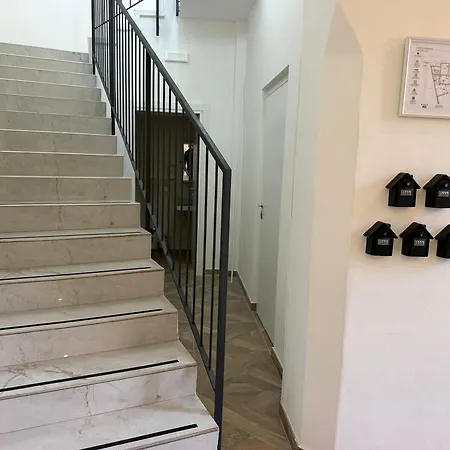 Hotel Link - Jcube Hotellerie *